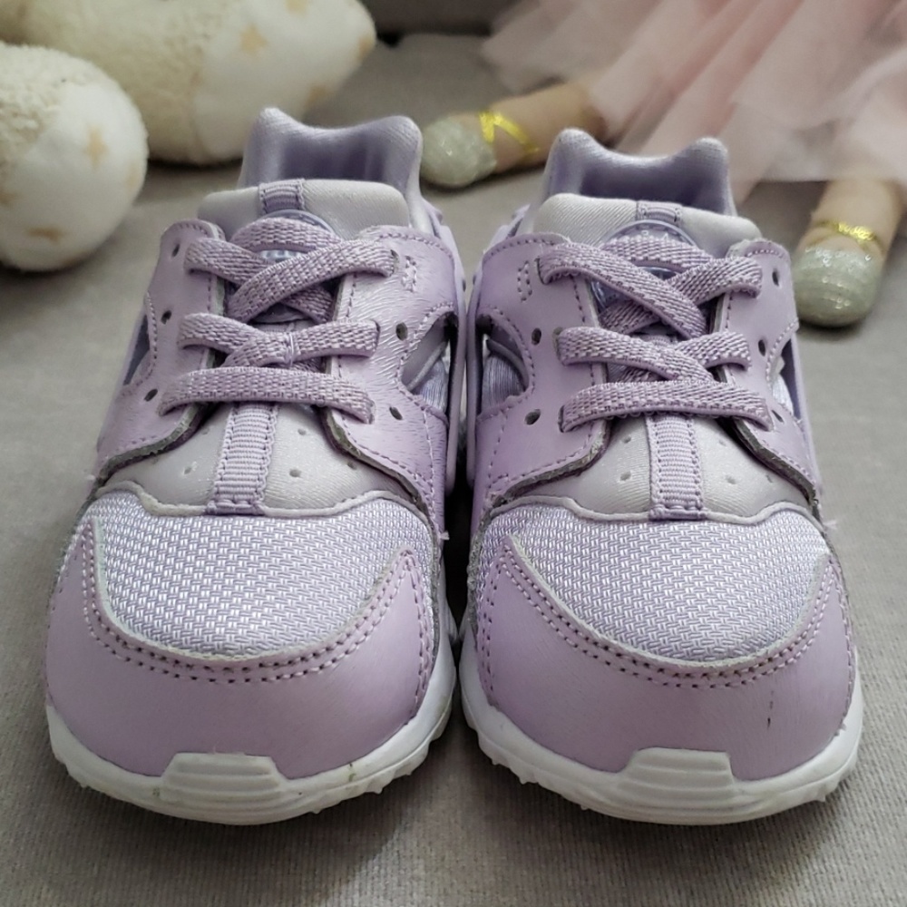 Light Purple Nike Huarachi Sneakers Toddler